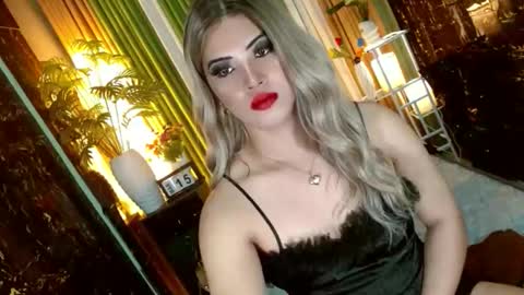 Snapshot of queen_kendalx19 chatting on 03.14.26 Kendal online here from 6am-3pm philippine time online show from 03.14.26