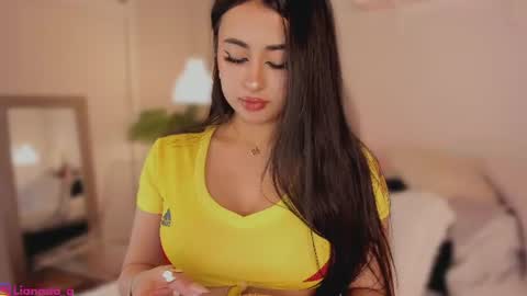 Liana  online show from 07.04.26