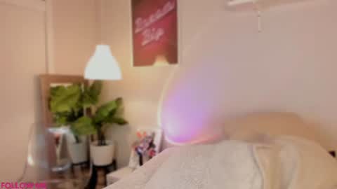 Liana  online show from 08.04.26