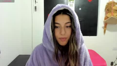 queen_natttyy online show from 01.14.25