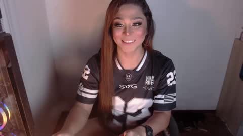 Snapshot of queen_of_all_queens chatting on 10.19.25 samantha online show from 10.19.25