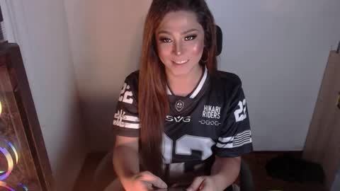 Snapshot of queen_of_all_queens chatting on 10.21.25 samantha online show from 10.21.25