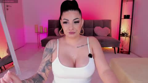 queen_of_deepthroat online show from 03.30.26