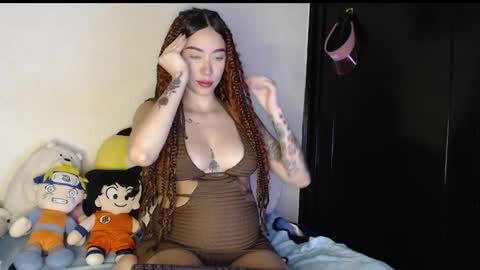 queen_of_m111lk online show from 11.18.25