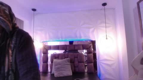   online show from 08.02.26
