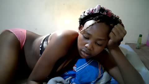Snapshot of queen_slender chatting on 07.24.26 queen_slender online show from 07.24.26