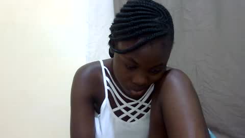 queen_zari1 online show from 06.15.26