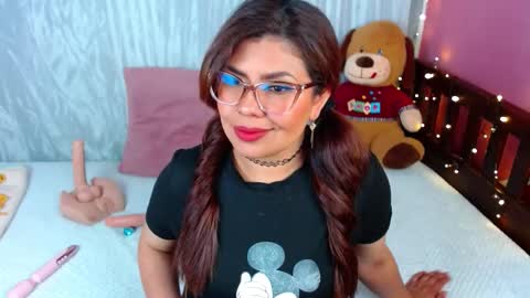 Snapshot of queenamazon_ chatting on 10.27.25 Queenamazon  online show from 10.27.25