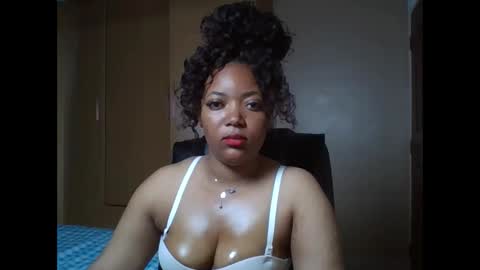 Queenbebony2 online show from 05.04.26