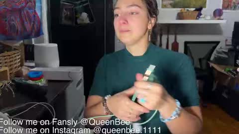 Snapshot of queenbee1111 chatting on 11.08.25 QueenBee online show from 11.08.25