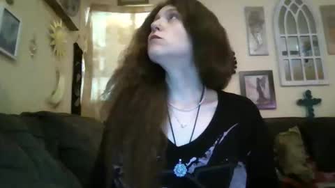 queencrimsonlvx online show from 05.06.26