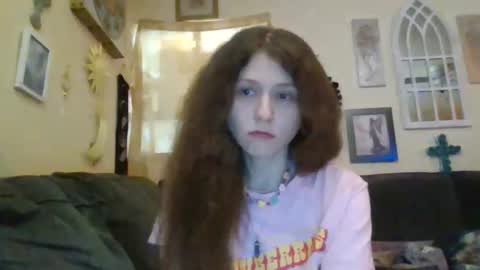 queencrimsonlvx online show from 05.18.26