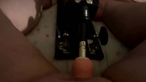 Queen curves online show from 02.01.25