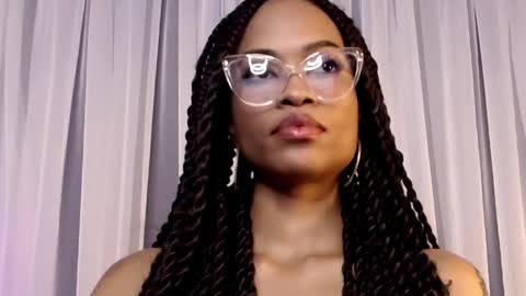 Snapshot of queendom_ing chatting on 03.02.26 Sweet Goddess online show from 03.02.26