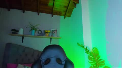 Queen online show from 04.29.26