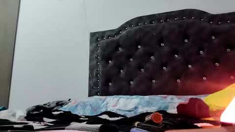 QUEENJEENN online show from 12.02.25