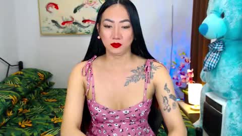 QUEEN online show from 01.22.25