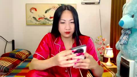 Snapshot of queenmistressts chatting on 05.29.26 QUEEN online show from 05.29.26