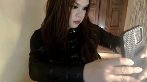 Snapshot of queenofdominant chatting on 01.09.25 kesh online show from 01.09.25