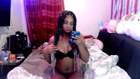 Snapshot of queenofheartsfaerah chatting on 02.09.25 QueenOfHearts online show from 02.09.25