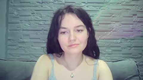 Snapshot of queenofmodels chatting on 01.12.26 QueenOfModels online show from 01.12.26