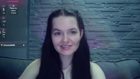 QueenOfModels online show from 02.06.26