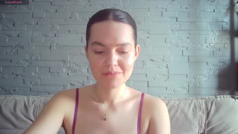 Snapshot of queenofmodels chatting on 04.03.26 QueenOfModels online show from 04.03.26