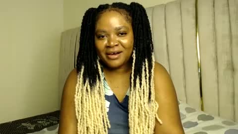 Snapshot of queenofsouls chatting on 12.12.24 . online show from 12.12.24