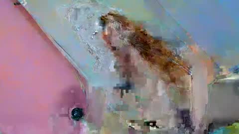 QUEEN online show from 02.01.25