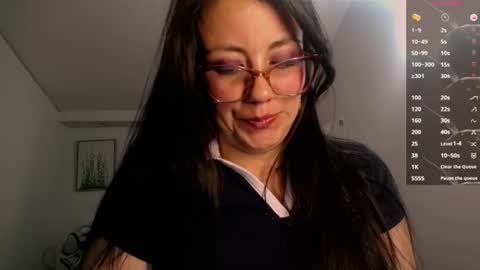 Snapshot of queenrose94 chatting on 06.11.26 queenrose94 online show from 06.11.26