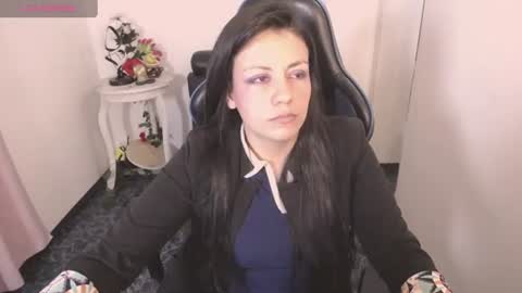 Snapshot of queenrose94 chatting on 06.25.26 queenrose94 online show from 06.25.26