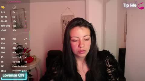 Snapshot of queenrose94 chatting on 08.01.26 queenrose94 online show from 08.01.26