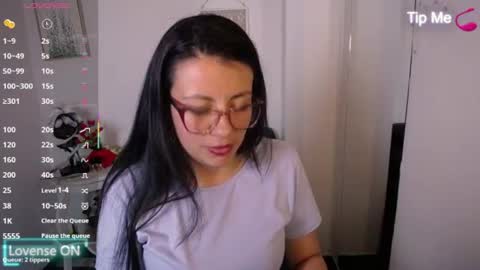 Snapshot of queenrose94 chatting on 08.03.26 queenrose94 online show from 08.03.26