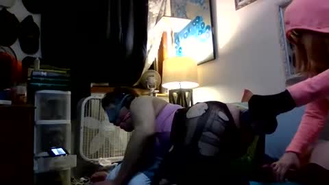 queenssissytoy online show from 12.15.25