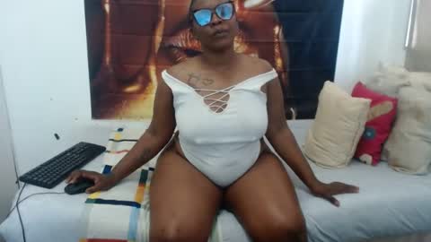 queenteex6993 online show from 06.30.26