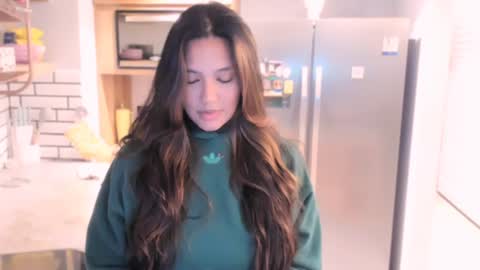 Snapshot of queenv66 chatting on 12.27.24 Val - online show from 12.27.24