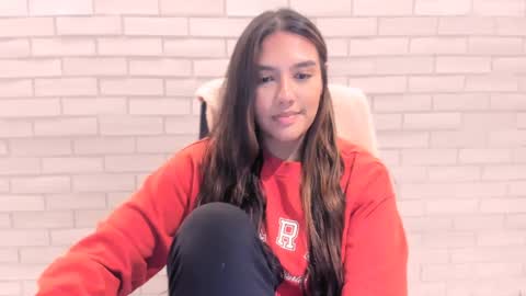 Snapshot of queenv66 chatting on 01.04.25 Val - online show from 01.04.25