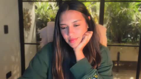 Snapshot of queenv66 chatting on 11.10.25 Val - online show from 11.10.25