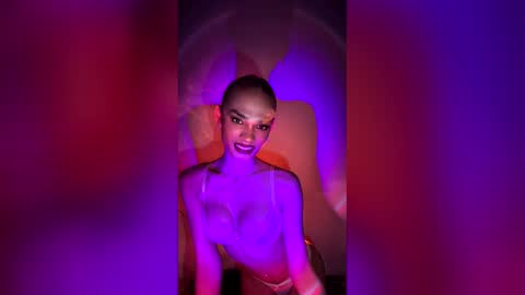 Snapshot of queenvalentinats chatting on 02.26.26 ValentinaMoone online show from 02.26.26