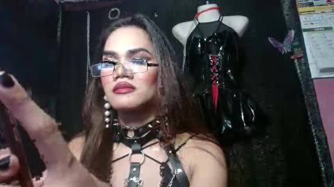 VeinyDickWoman online show from 05.20.26