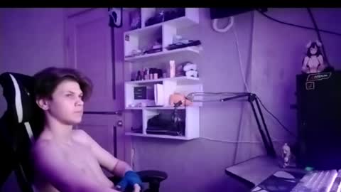 Snapshot of quiet_sh chatting on 02.11.26 quiet_sh online show from 02.11.26