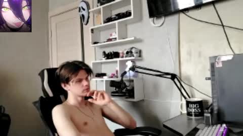 Snapshot of quiet_sh chatting on 02.14.26 quiet_sh online show from 02.14.26