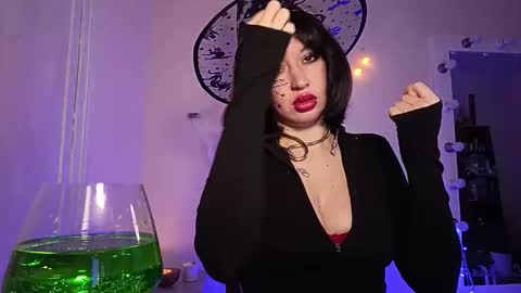 quiet_smile online show from 10.26.25