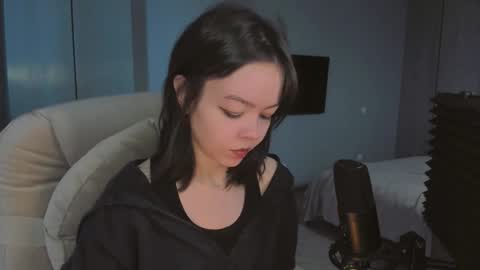 Snapshot of quietluxury chatting on 02.17.26 quietluxury online show from 02.17.26