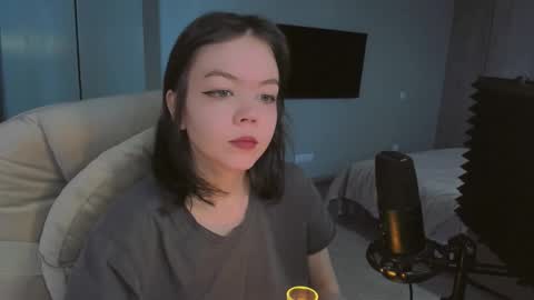 Snapshot of quietluxury chatting on 02.18.26 quietluxury online show from 02.18.26