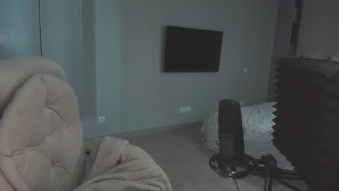 Snapshot of quietluxury chatting on 03.15.26 quietluxury online show from 03.15.26