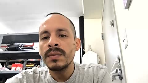 Snapshot of quik32 chatting on 03.10.25 quik32 online show from 03.10.25