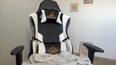 Quinnyelena online show from 11.05.25