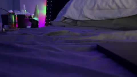 Snapshot of qwertyderpp chatting on 10.17.25 qwerty online show from 10.17.25