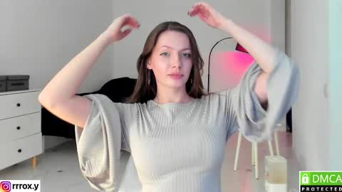 Snapshot of r00xvel chatting on 10.04.25 r00xvel online show from 10.04.25